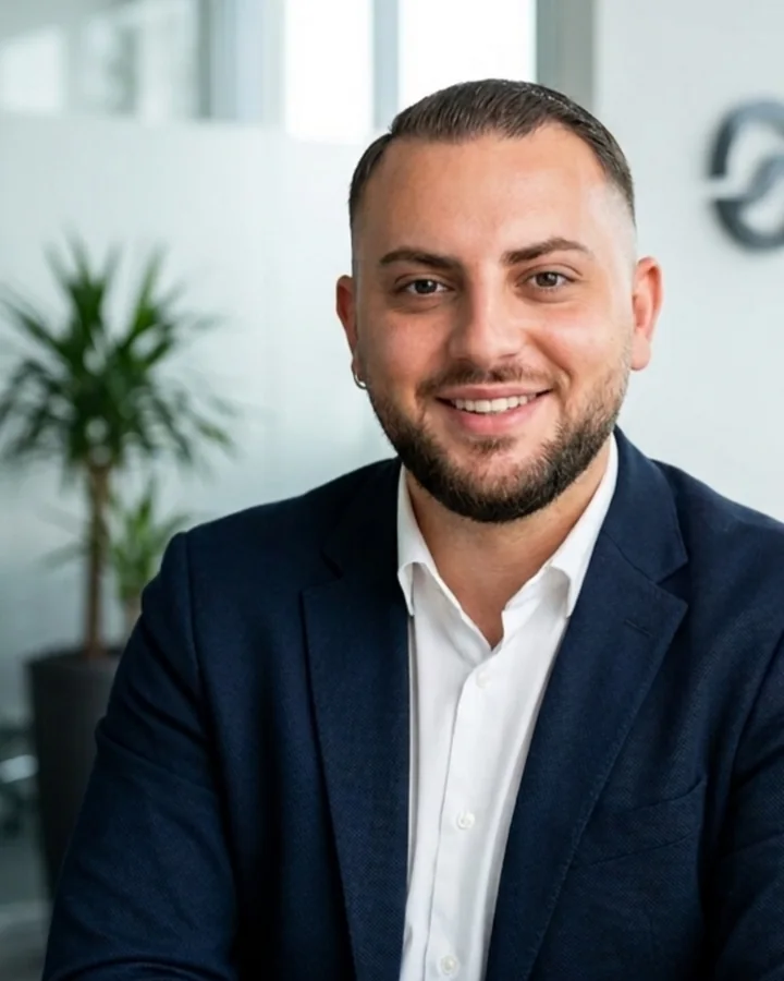 Isa Ahmed Chutov, Inhaber von Chutov Gebäudereinigung und Hausmeisterservices